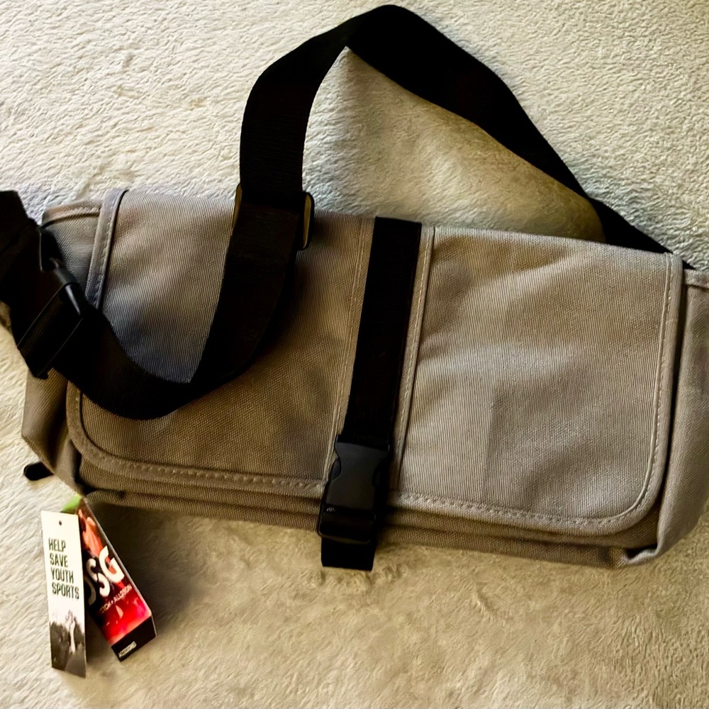 NEW DSG Twitch+Allison Utility Sling Bag/Crossbody Waist Pack in Gray